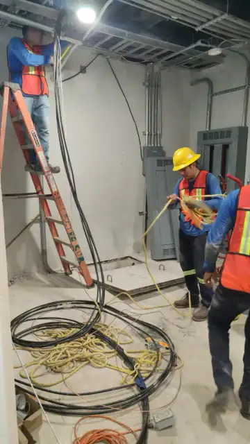 Montaje de sistemas eléctricos en campo