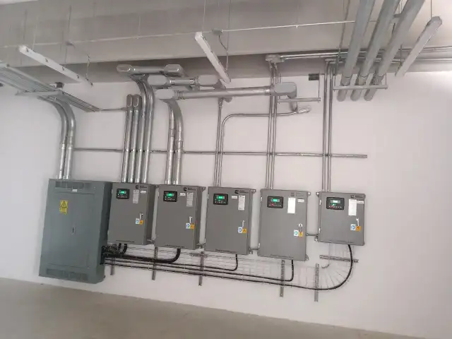 Tableros de control Cummins Power Generation instalados
